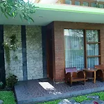 Hotel Rumput Resort & Resto